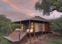 Suedafrika-Kruger-Ngala-Tented-Camp-Aussenansicht